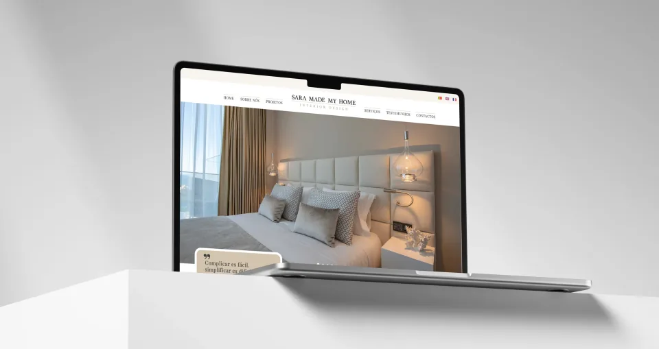 Website Sara Made My Home apresentado num portátil